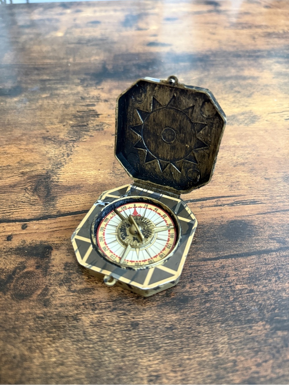 Antique-Style Brass Compass Locket Geometric Inlay plastic costume accessory